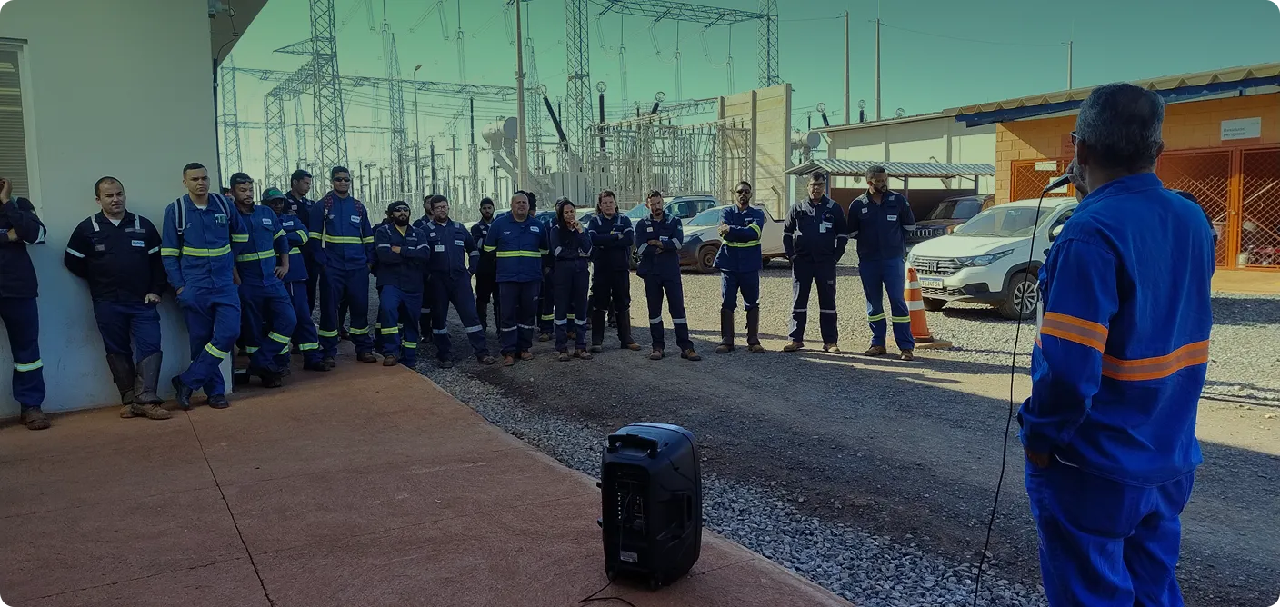 Equipe Renova Ambiental em projeto de investimento social privado